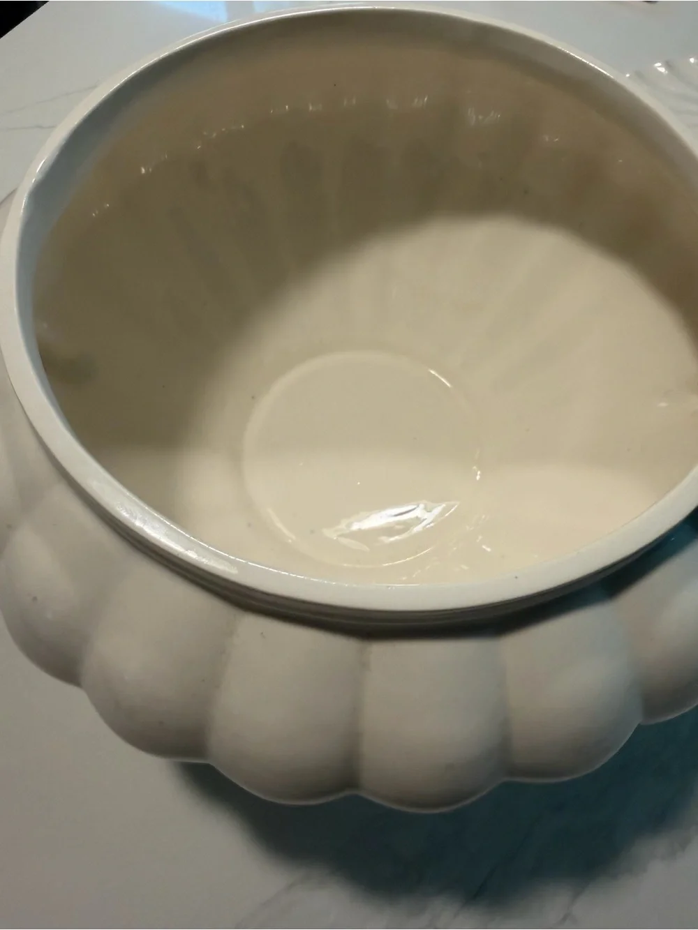 California Pottery C609 soup tureen with ladle